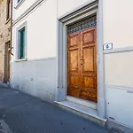 Dimora San Frediano, Oltrarno\'S Gem With Patio