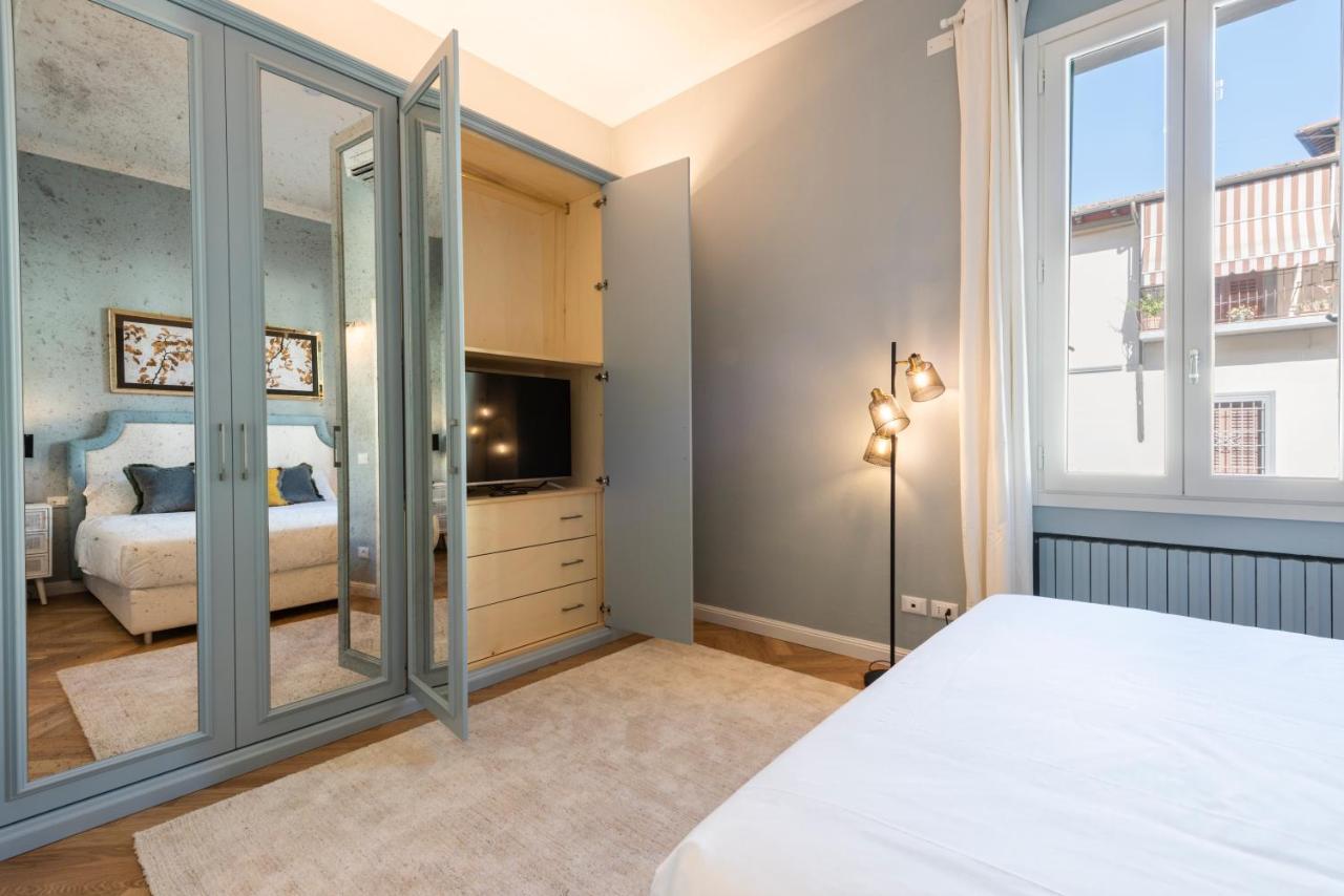 Apartamento Dimora San Frediano, Oltrarno's Gem With Patio