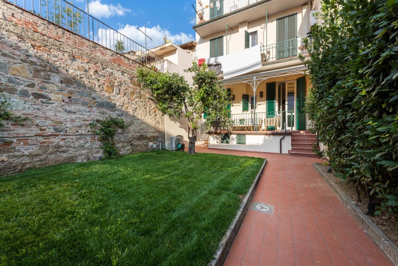 Apartamento Dimora San Frediano, Oltrarno's Gem With Patio Florencia